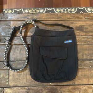 Kavu Black Crossbody Bag Purse Adjustable Strap EUC